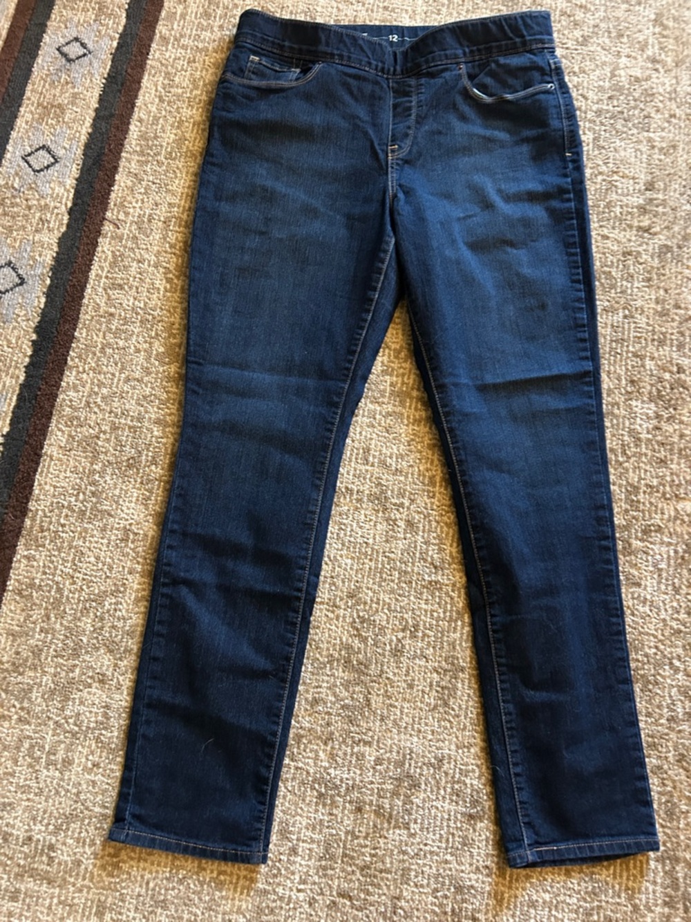 Pull on Levi's Dark Indigo Skinny Jeans